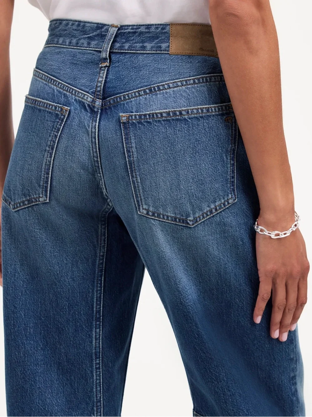 NWT Madewell Darted Barrel Leg Jean 28 Irmo Wash Rigid - Picture 7 of 14